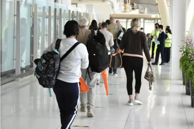 俄乌游客滞留泰国，泰拟延长签证、免罚款