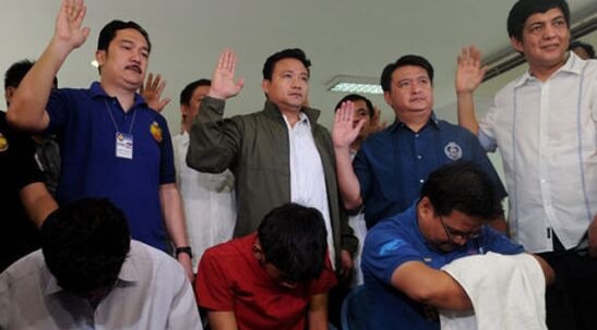 2名中国人因参与大规模诈骗被菲律宾移民局逮捕