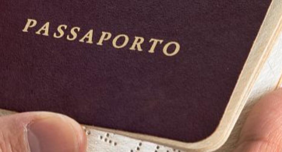 美国F1签证遗失后补办了新护照，回国续签要面签吗？