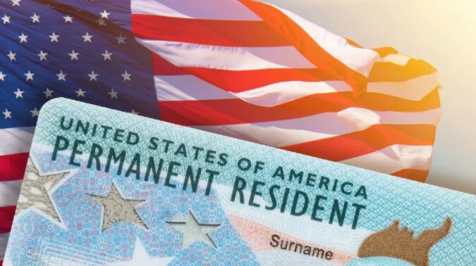 美国绿卡还未批复，签证过期了该怎么办？